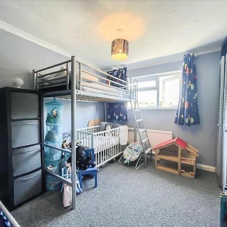 Nice, Bright & Friendly Home ヘメル・ヘムステッド エクステリア 写真